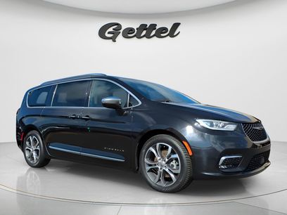 Used 2022 Chrysler Pacifica Pinnacle