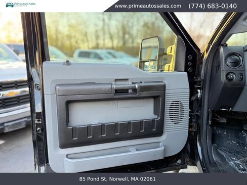 Used 2016 Ford F250 XL w/ XL Appearance Package AWD/4WD image 9