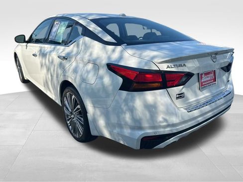 Used 2023 Nissan Altima 2.5 SL AWD/4WD image 3