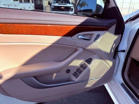 Used 2010 Cadillac CTS Luxury image 23