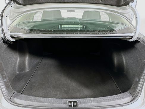 Used 2024 Toyota Corolla LE image 27