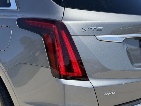 Used 2020 Cadillac XT5 Premium Luxury image 9