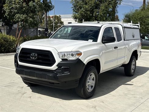 Used 2021 Toyota Tacoma SR image 7