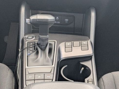 New 2026 Kia Sportage LX w/ LX Convenience Package FWD image 18