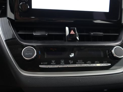 Used 2024 Toyota Corolla LE FWD image 43