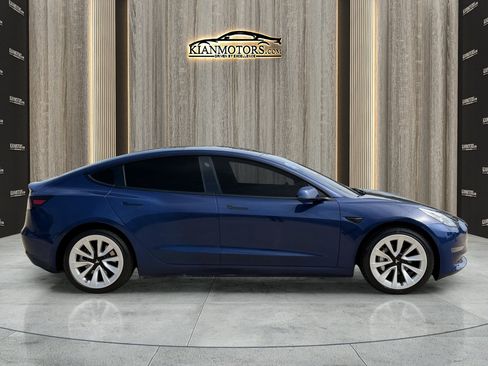Used 2022 Tesla Model 3 Standard Range RWD image 11