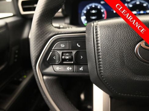 Used 2025 Toyota 4Runner 4WD image 24