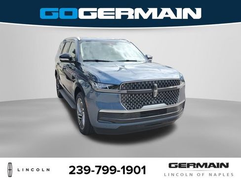 New 2027 Lincoln Navigator Premiere RWD image 5
