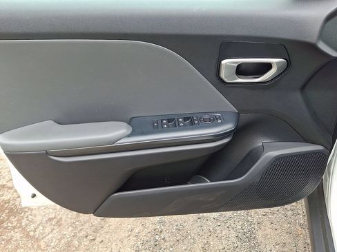 Certified 2025 Kia K4 FWD image 12