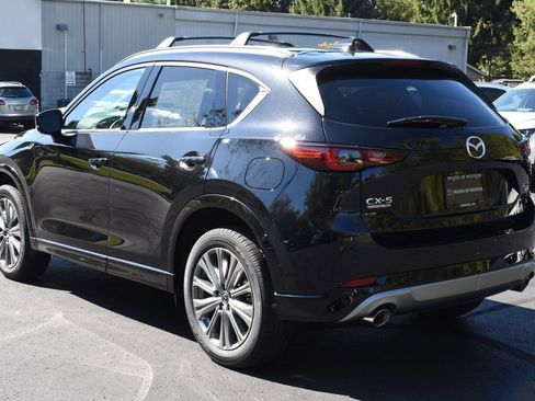 New 2025 MAZDA CX-5 Signature image 7