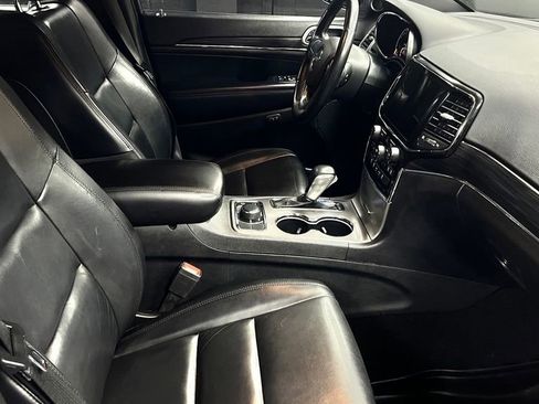 Used 2019 Jeep Grand Cherokee Limited AWD/4WD image 4