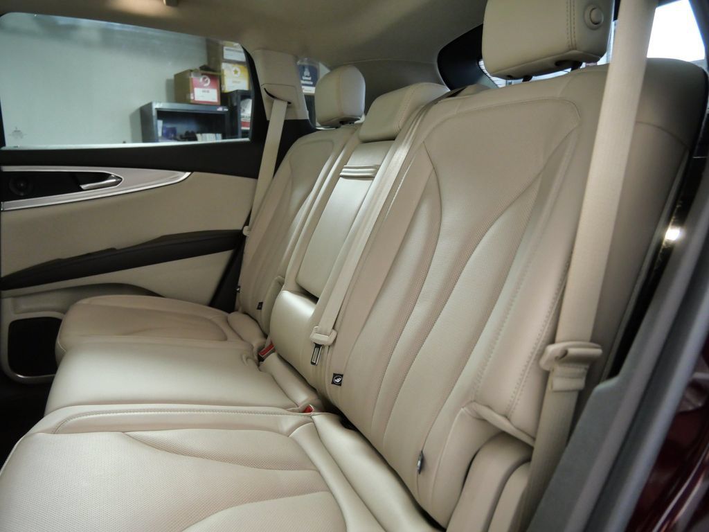 Used 2019 Lincoln Nautilus Reserve AWD/4WD image 13
