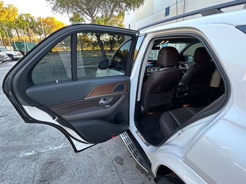 Used 2023 Mercedes-Benz GLE 450 4MATIC w/ AMG Line Exterior image 35