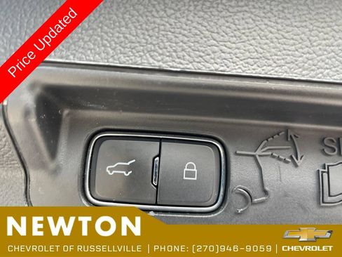 Used 2020 Ford Explorer XLT w/ Equipment Group 202A RWD image 39