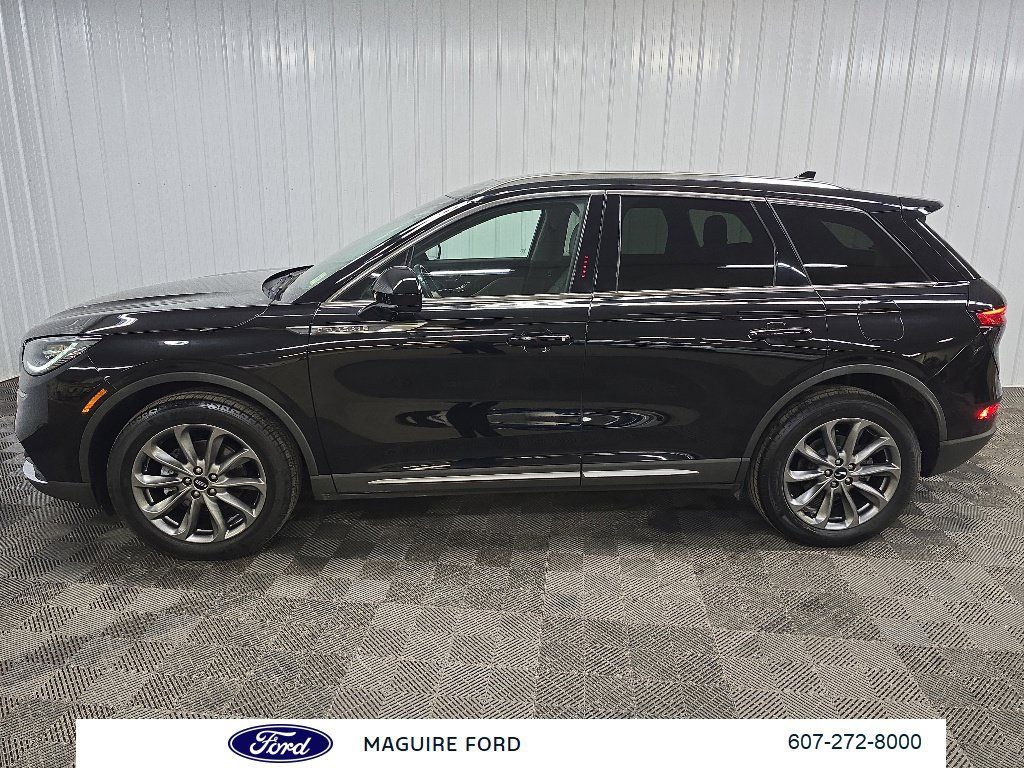 Used 2021 Lincoln Corsair AWD w/ Premium Package image 5