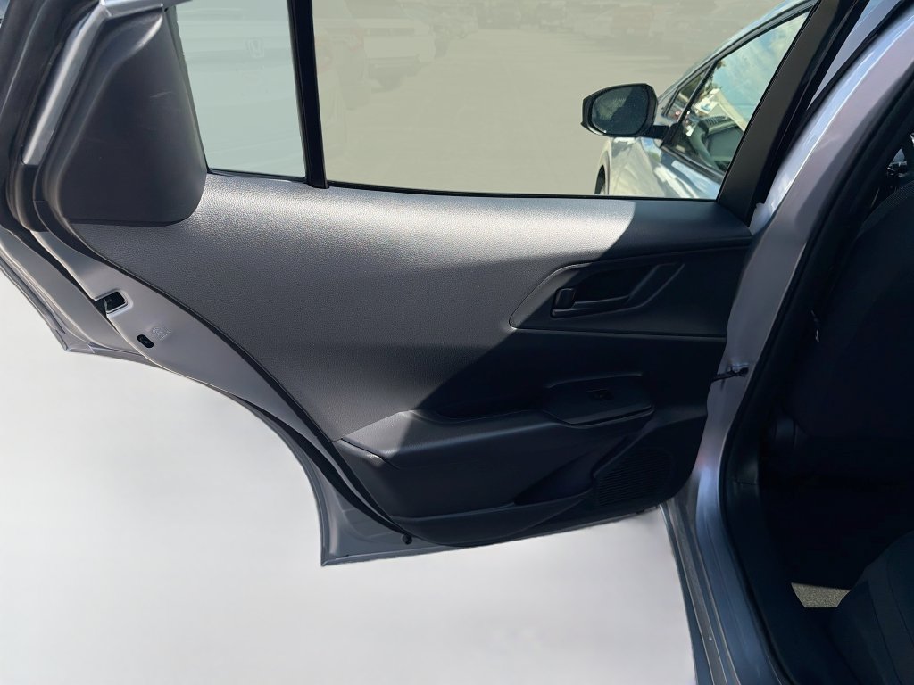 Used 2024 Toyota Prius Prime FWD image 25