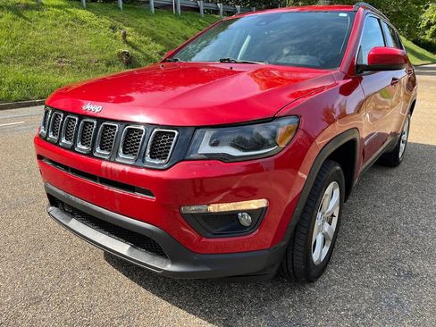 Used 2018 Jeep Compass Latitude w/ Popular Equipment Group AWD/4WD image 30