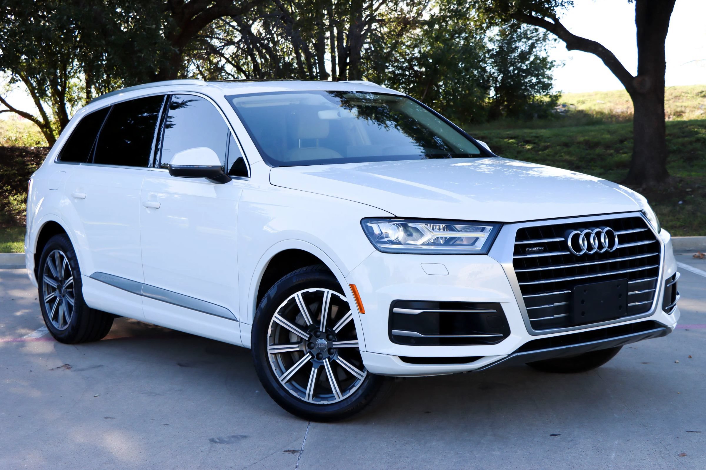 Used 2017 Audi Q7 3.0T Premium Plus w/ Premium Plus Package AWD/4WD image 1