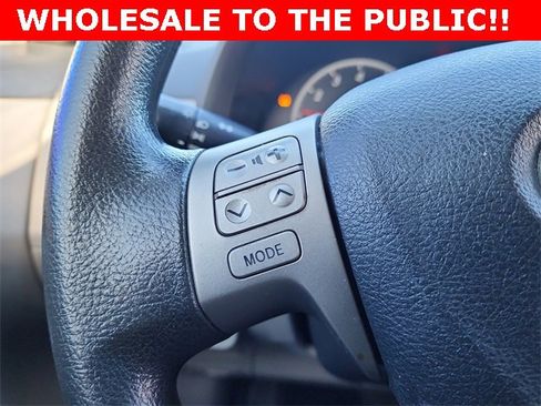 Used 2012 Toyota Corolla LE image 29