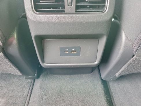 Used 2023 Nissan Rogue SV AWD/4WD image 9