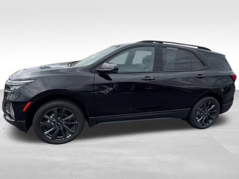 Certified 2023 Chevrolet Equinox RS AWD/4WD image 3