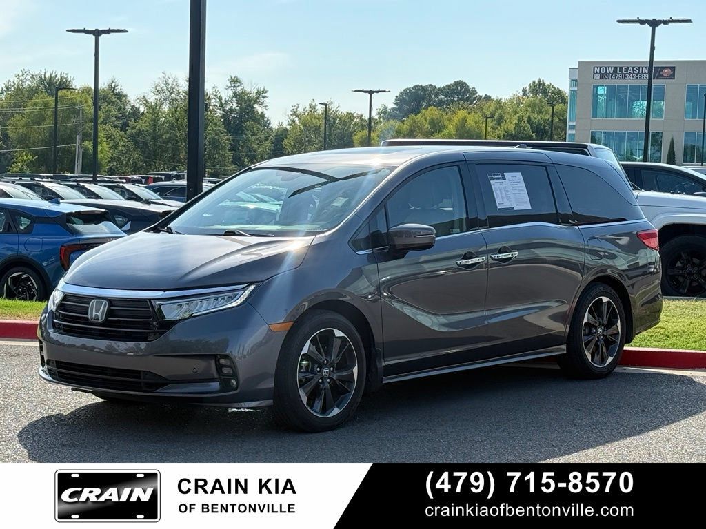 Used 2024 Honda Odyssey Elite image 3