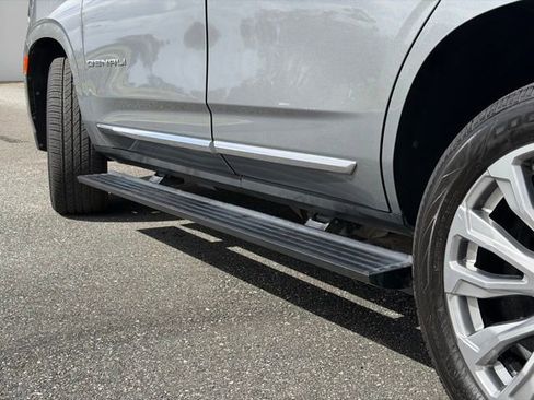 Used 2023 GMC Yukon Denali image 15