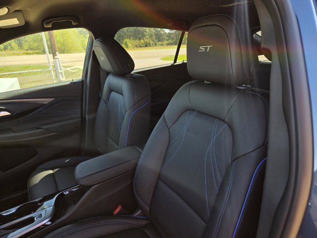 New 2026 Buick Envista Sport Touring w/ Convenience I Package FWD image 26