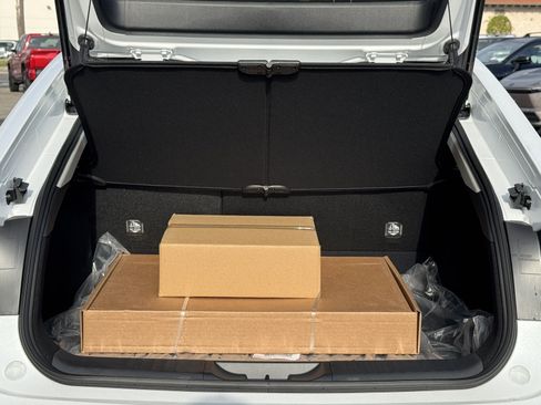 New 2026 Toyota Prius Plug-In Hybrid FWD image 9