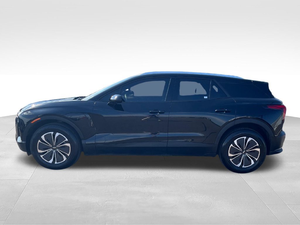 Used 2024 Chevrolet Blazer EV LT AWD/4WD image 2