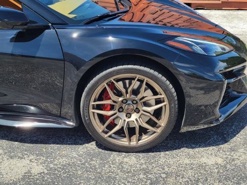 Used 2024 Chevrolet Corvette Z06 RWD image 22