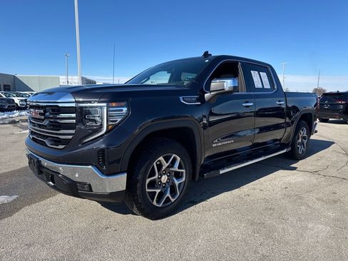 Used 2024 GMC Sierra 1500 SLT w/ SLT Premium Plus Package image 2