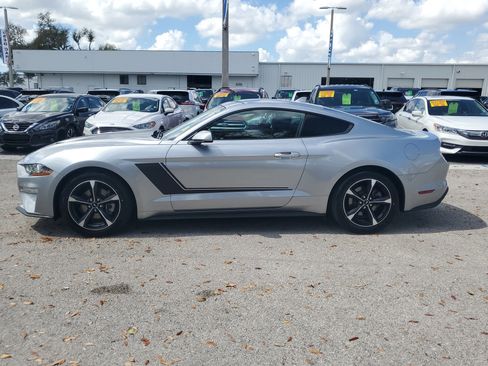 Certified 2021 Ford Mustang Coupe image 6