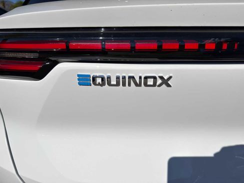 New 2026 Chevrolet Equinox EV LT image 40