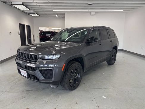 New 2026 Jeep Grand Cherokee L Limited AWD/4WD image 3