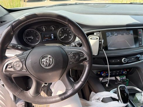 Used 2019 Buick Enclave Premium AWD/4WD image 6