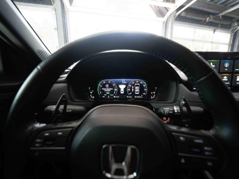 Used 2025 Honda Accord Sport image 15