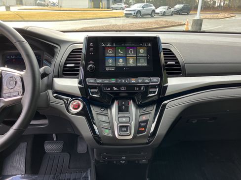 Certified 2024 Honda Odyssey Touring image 25