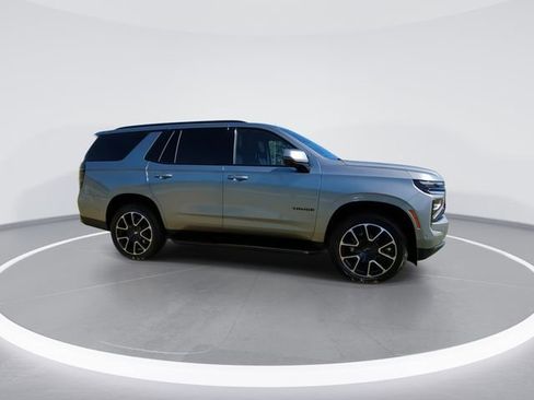 Used 2026 Chevrolet Tahoe RST w/ Advanced Technology Package AWD/4WD image 9