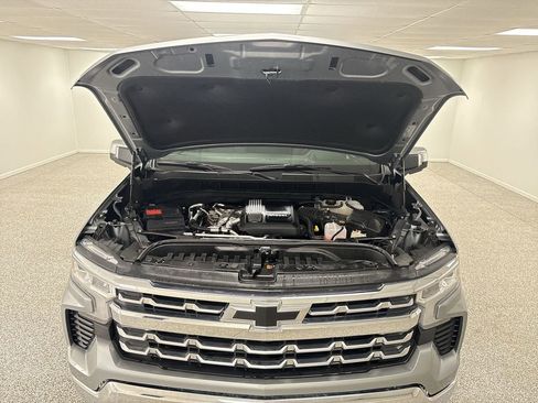 Used 2024 Chevrolet Silverado 1500 LTZ image 19