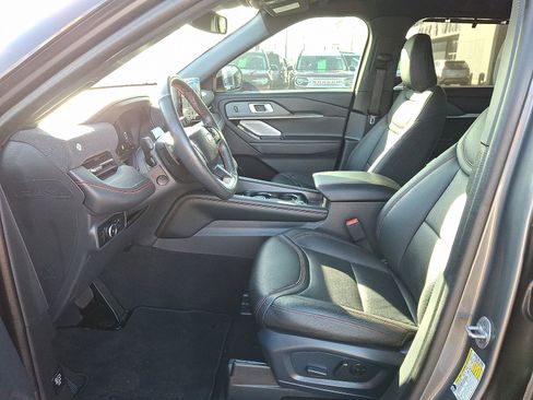 Certified 2025 Ford Explorer ST image 14