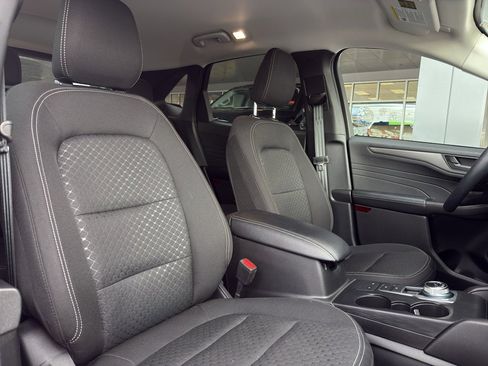 New 2025 Ford Escape Active w/ Cold Weather Package image 33