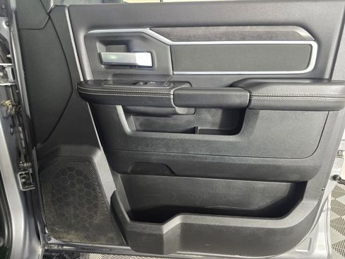 Used 2024 RAM 2500 Big Horn image 43