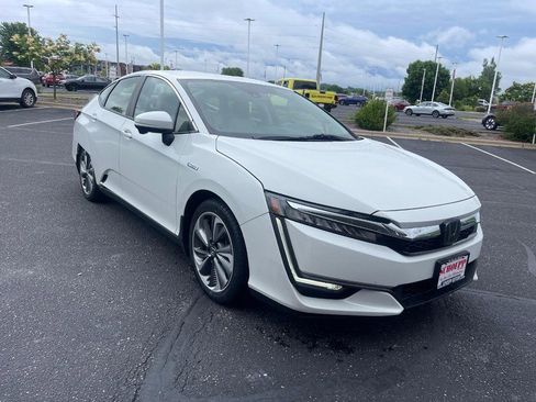 Used 2020 Honda Clarity Touring image 2
