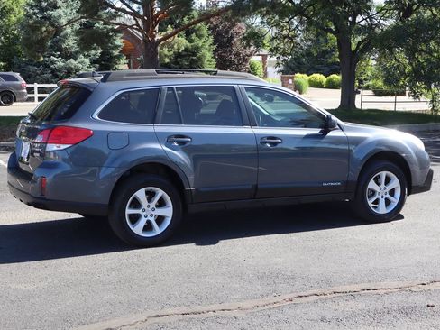 Used 2014 Subaru Outback 2.5i Premium AWD/4WD image 4