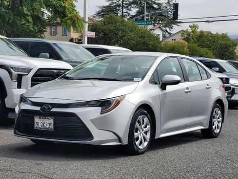 Certified 2025 Toyota Corolla LE w/ Convenience Package FWD image 10