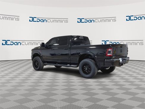 Used 2019 RAM 2500 Laramie w/ Black Appearance Package image 6