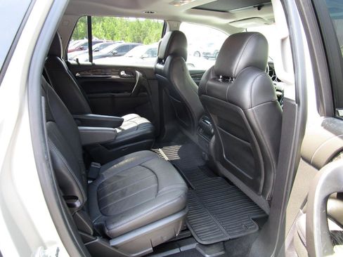 Used 2014 Buick Enclave Premium FWD image 27