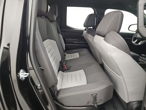 Used 2025 Toyota Tacoma TRD Sport image 31