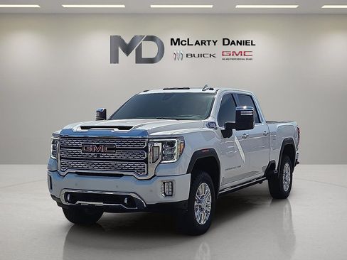 Certified 2023 GMC Sierra 2500 Denali w/ Denali Ultimate Package AWD/4WD image 3